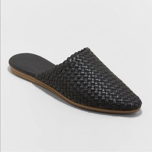 Woven black mules